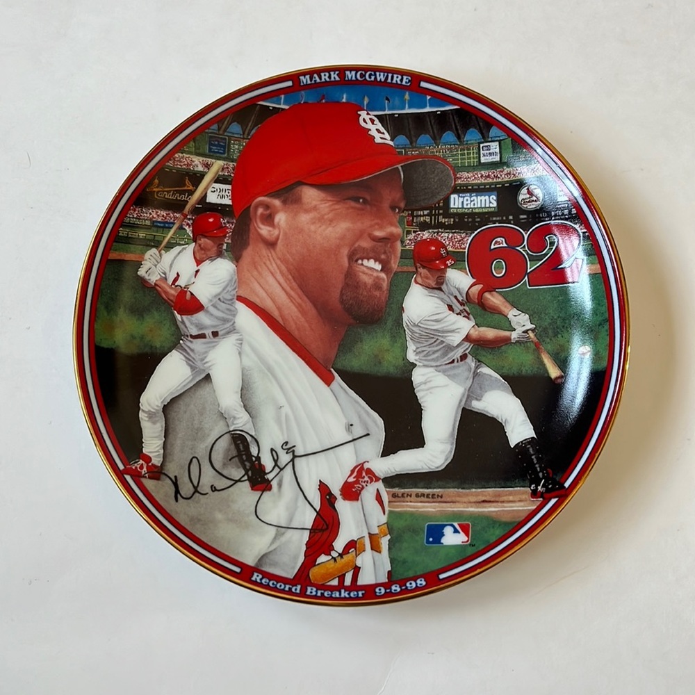 Mark McGwire Limited Edition Plate / 1998 / MLB / Record Breaker